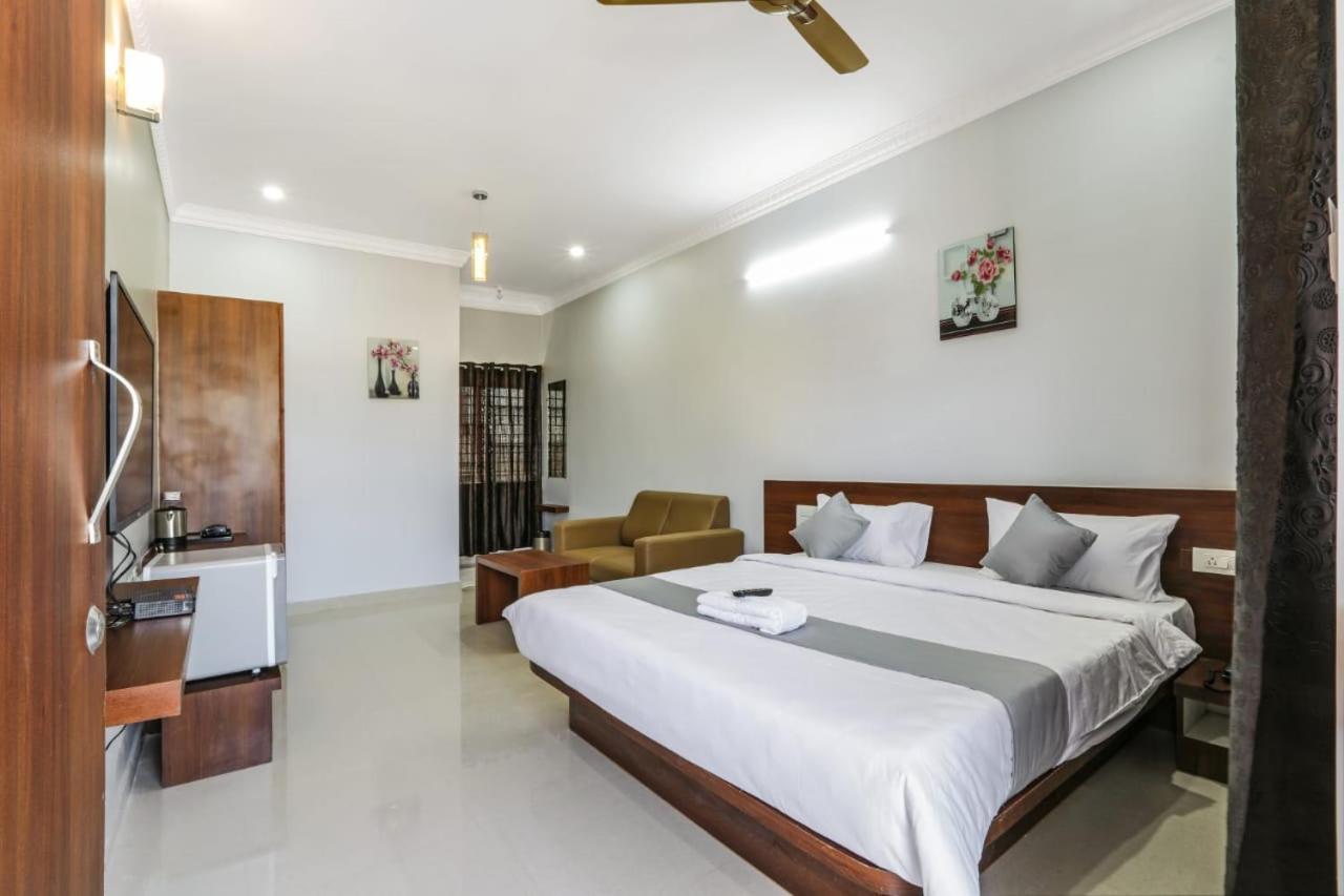Hotel Gateway Suites Bangalore Airport Yelahanka Bagian luar foto