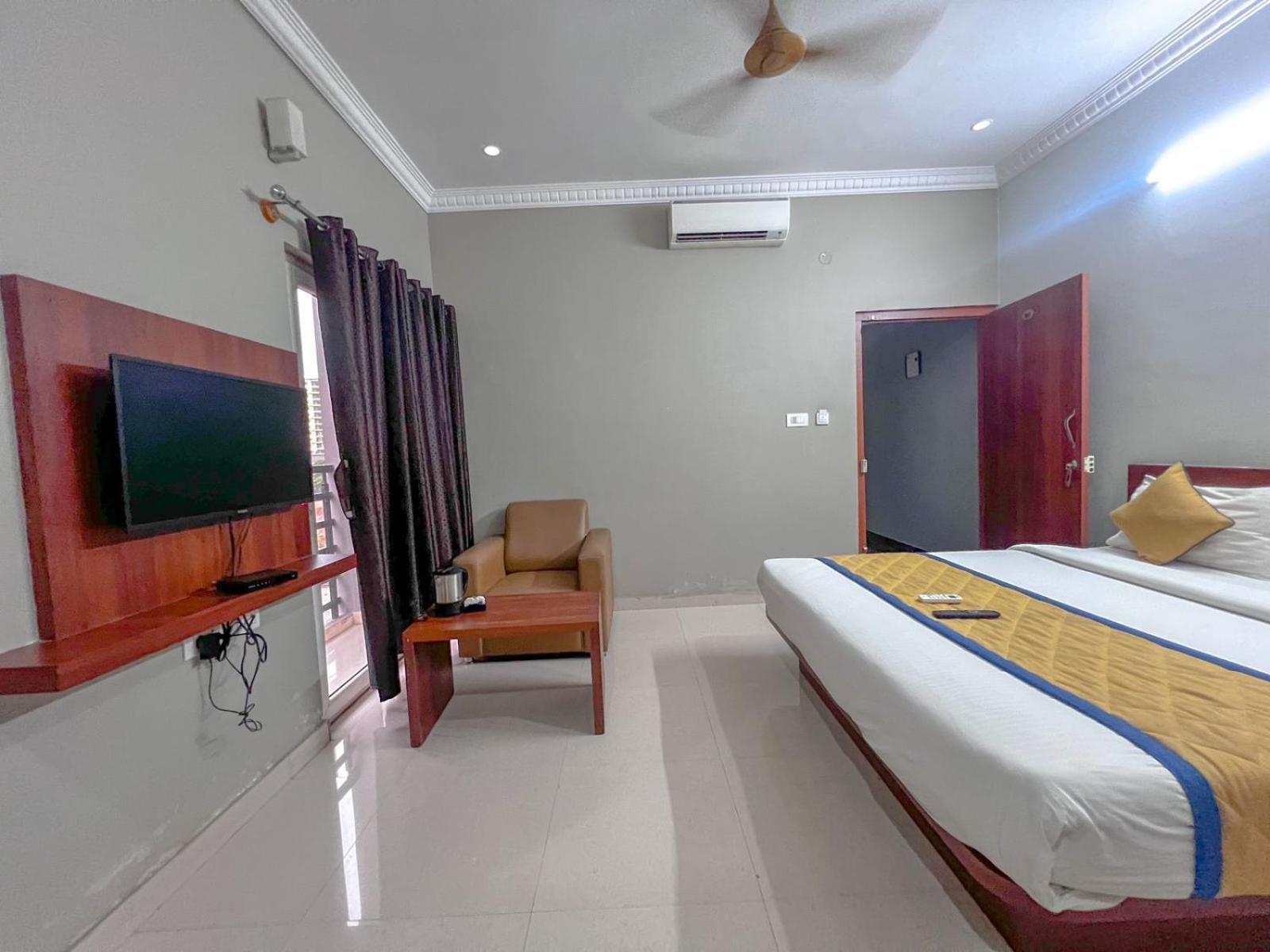 Hotel Gateway Suites Bangalore Airport Yelahanka Bagian luar foto