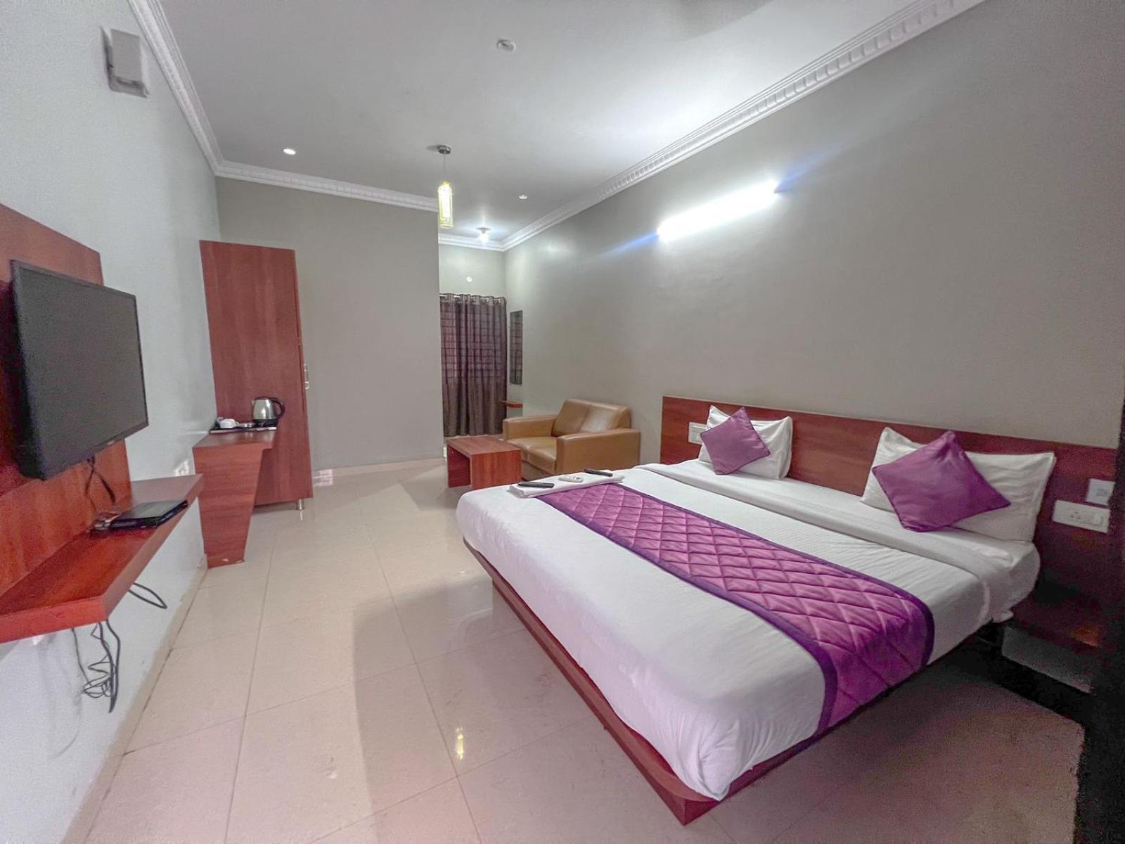 Hotel Gateway Suites Bangalore Airport Yelahanka Bagian luar foto
