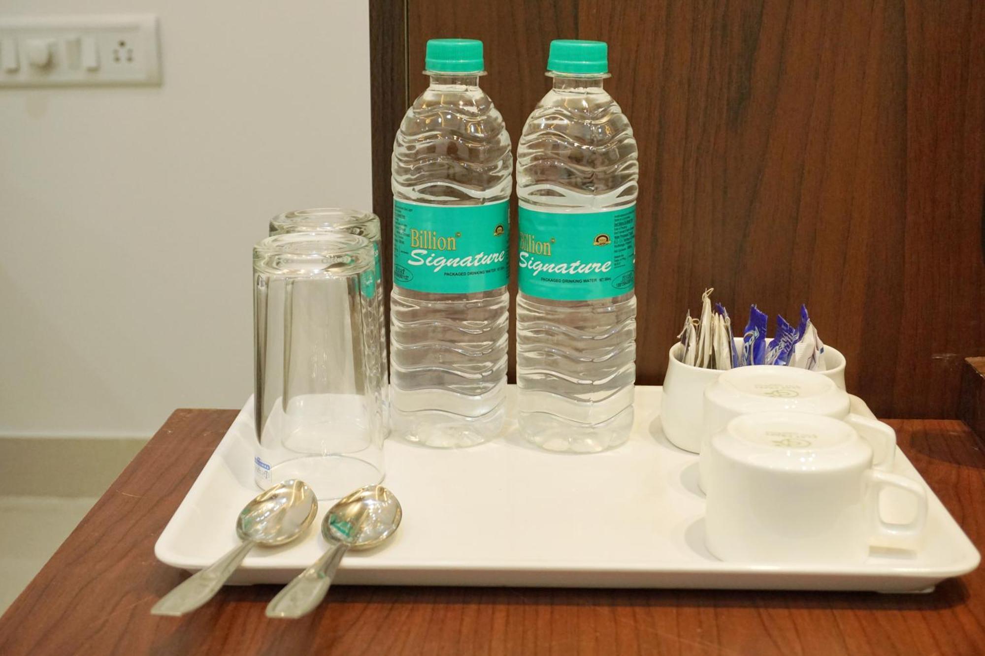 Hotel Gateway Suites Bangalore Airport Yelahanka Bagian luar foto