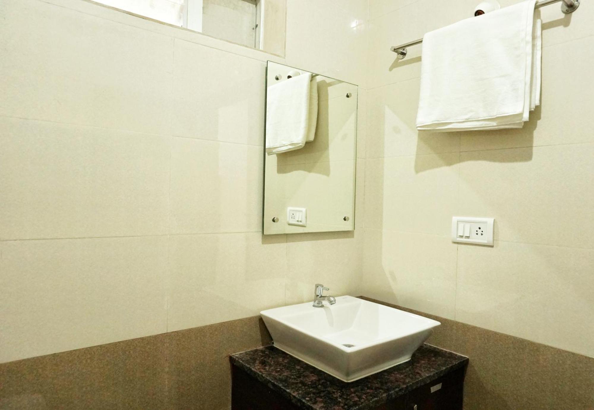 Hotel Gateway Suites Bangalore Airport Yelahanka Bagian luar foto